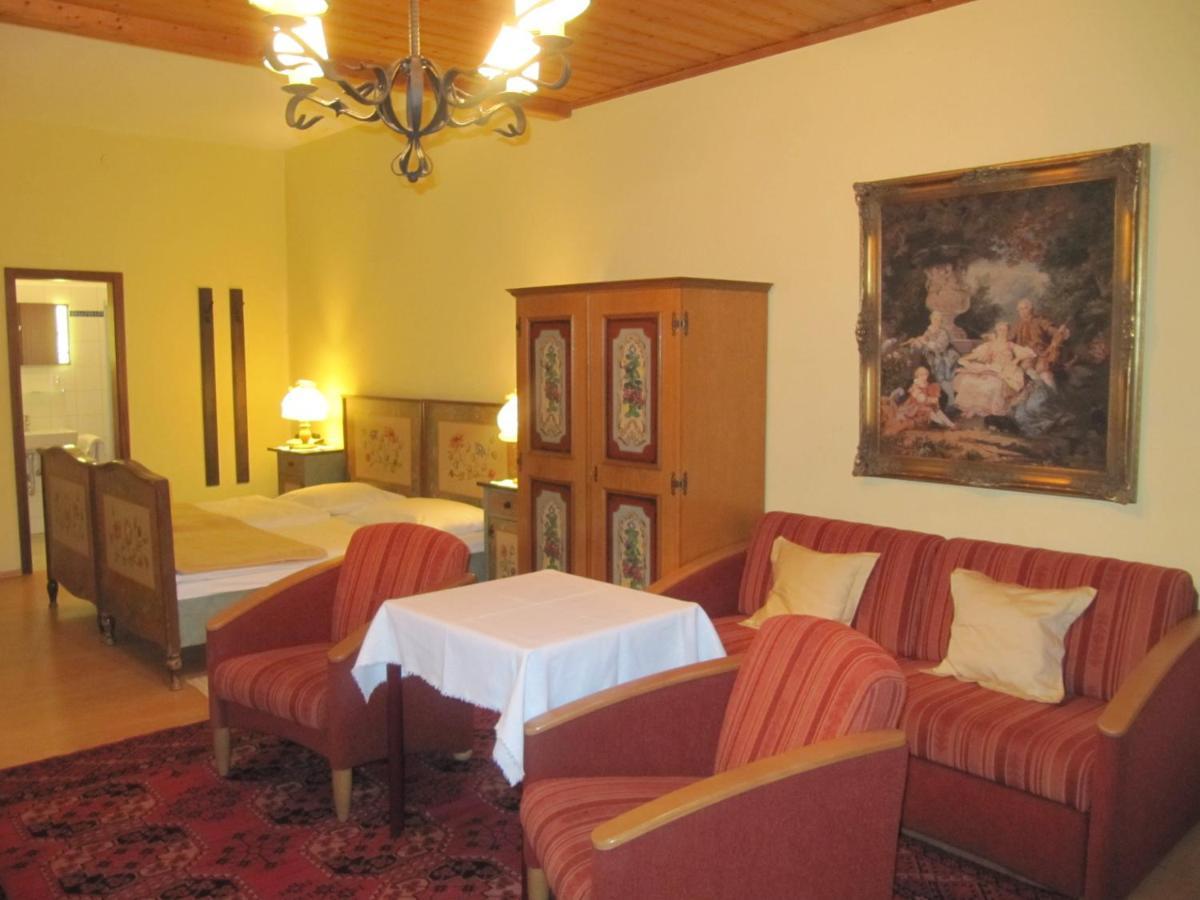 Bed and Breakfast Goldener Ochs Голлинг-на-Хальцахе Экстерьер фото