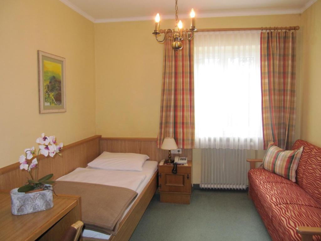 Bed and Breakfast Goldener Ochs Голлинг-на-Хальцахе Номер фото